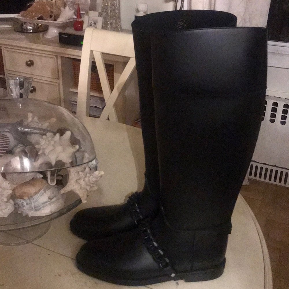 GIVENCHY PARIS AUTHENTIC RAIN RUBBER BOOTS 39 9